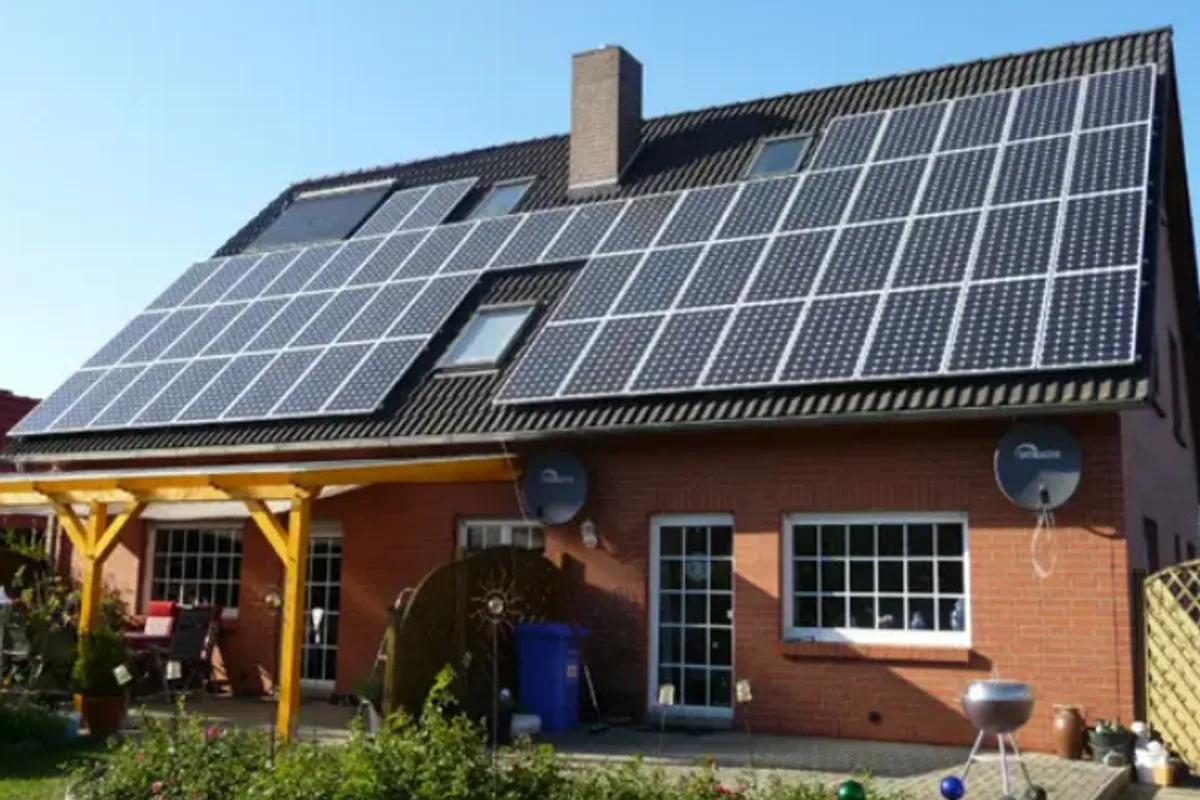 ZOMWELL solar panels installed on a residential roof